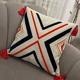 Punch Nakışlı Kırlent Kılıfı