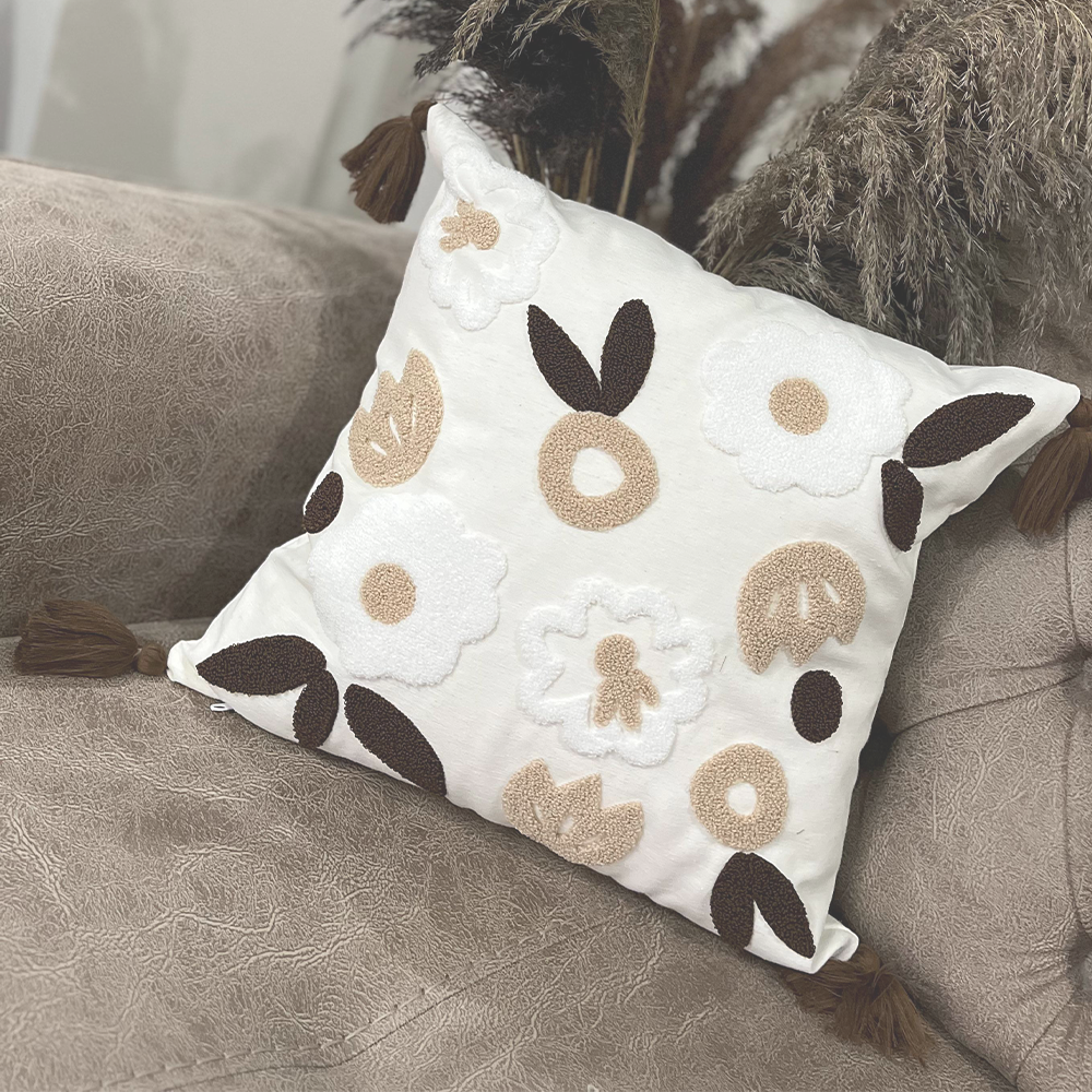 Punch Nakışlı Kırlent Kılıfı