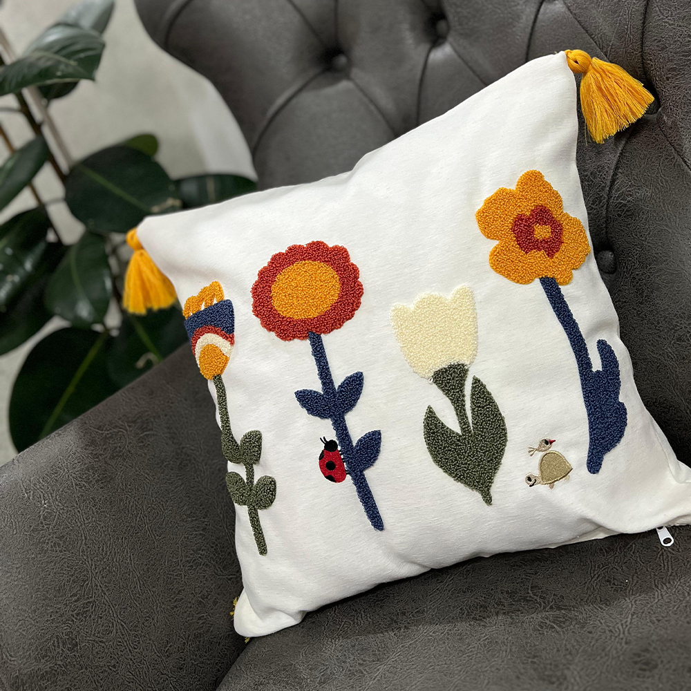 Punch Nakışlı Kırlent Kılıfı